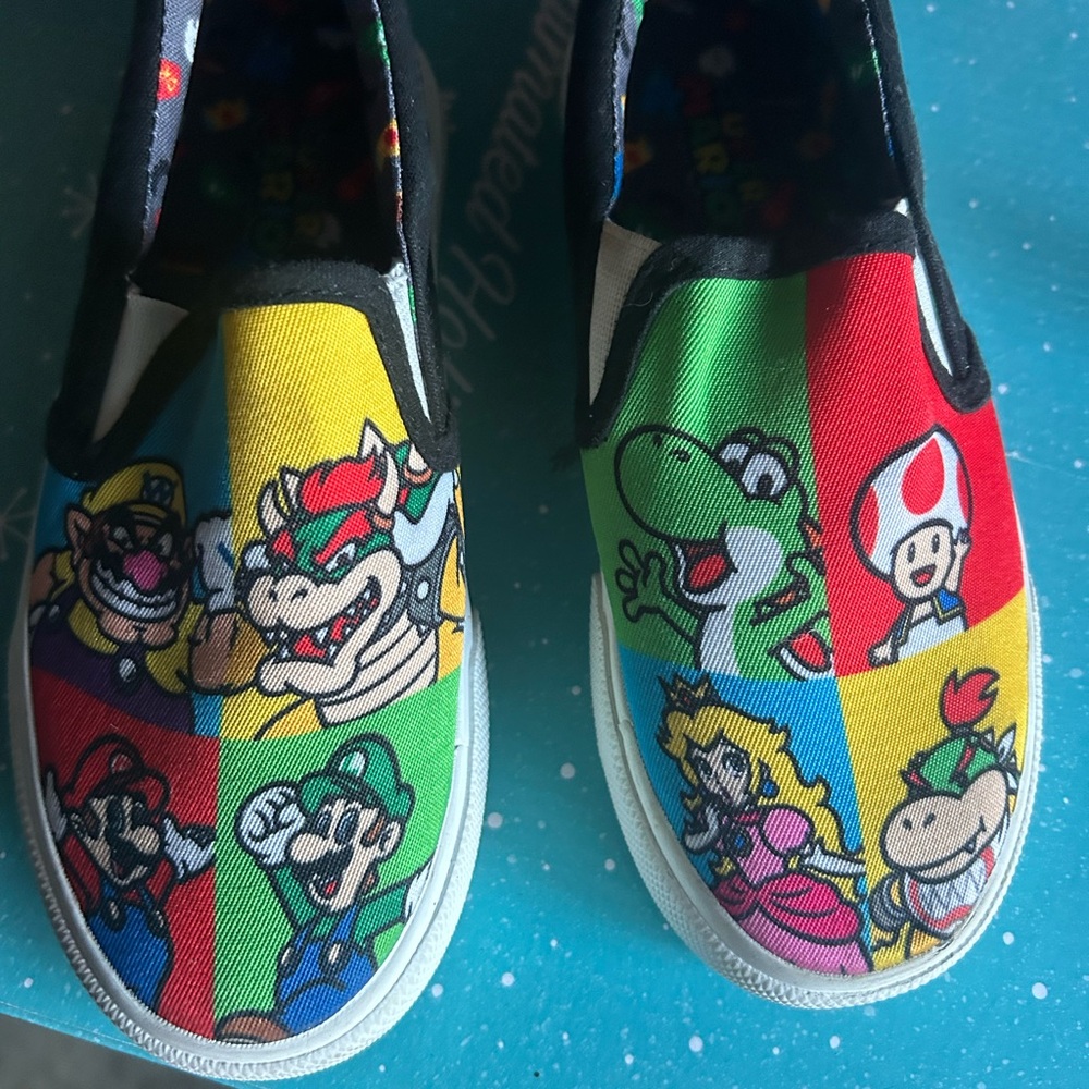 Nintendo Super Mario Patterned Slip-Ons size 13 kids